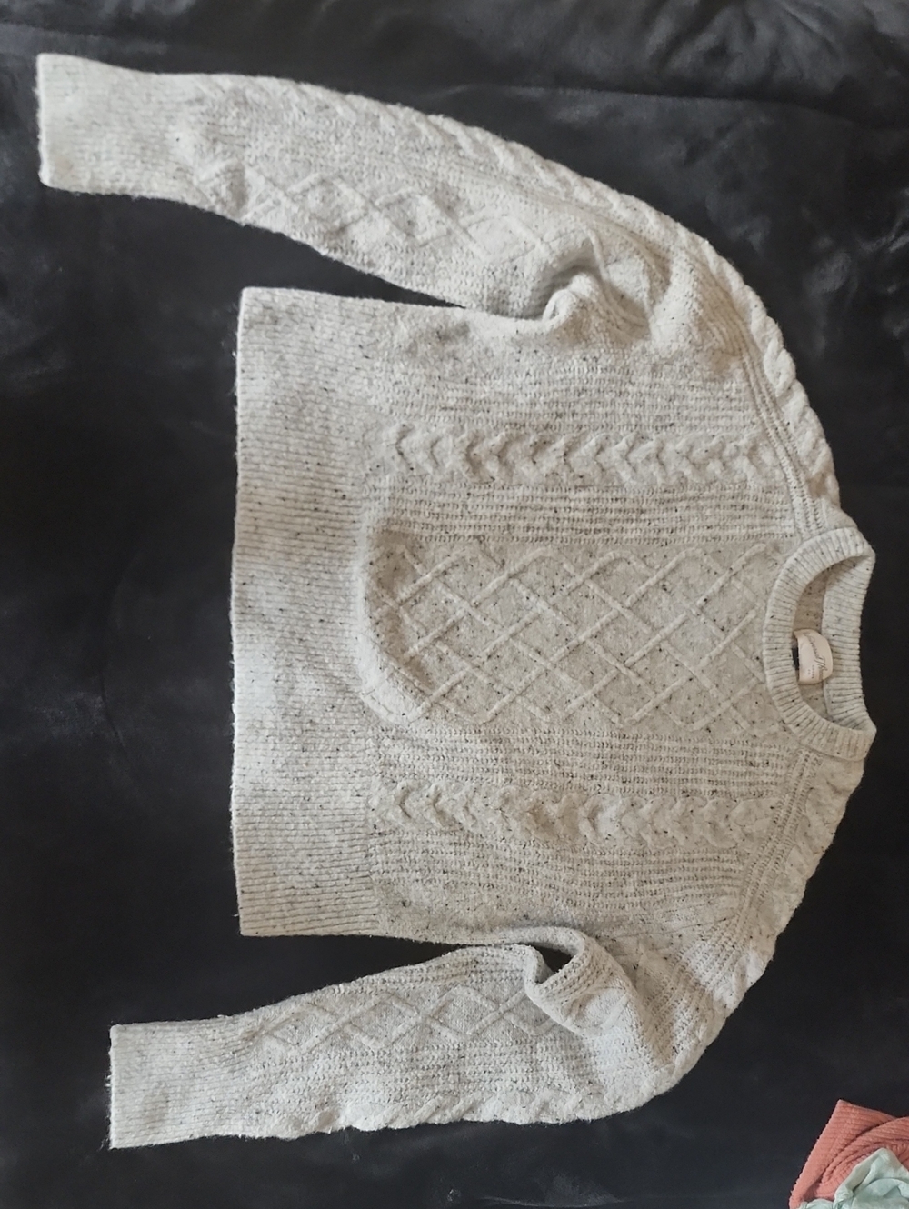 Universal Thread Cream Cable Knit Crewneck Sweater